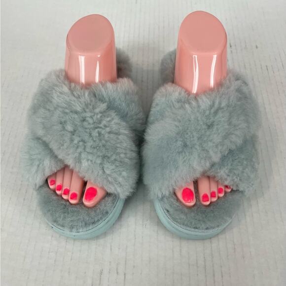 NEW Fireside by Dearfoams Women's Newcastle Crossband  Shearling Slide Slipper 8 - Picture 1 of 9
